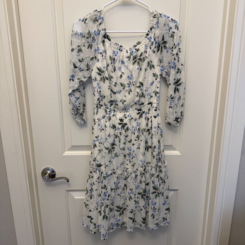 Ryan Michelle White Blue Floral Off Shoulder Smocked Waist Dress PS - Picture 4 of 7